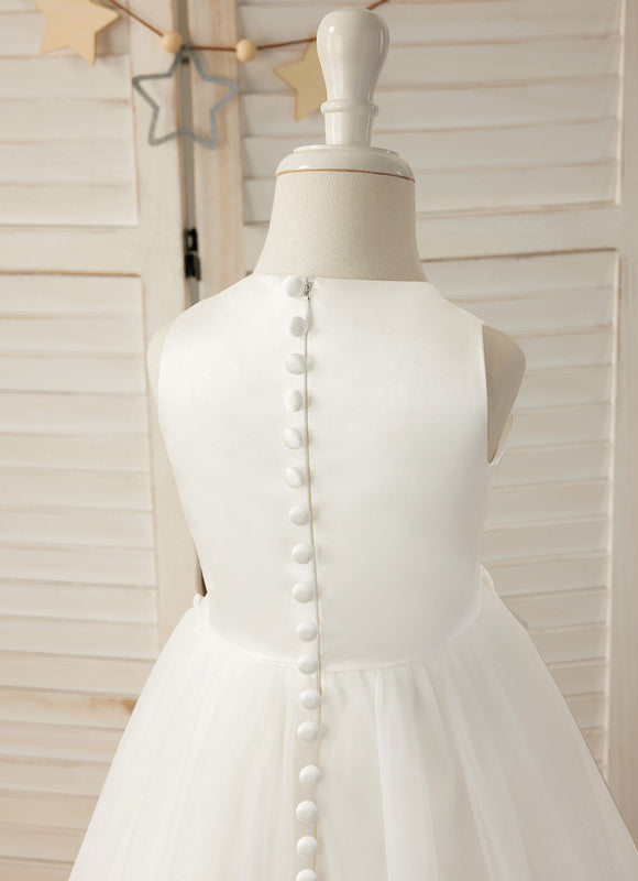 Robes De Mariage Robe Blanche Chic Et Élégante - gallery 1