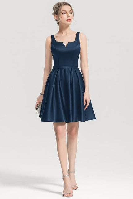 Robe Bleu Marine Chic Courte - gallery 3