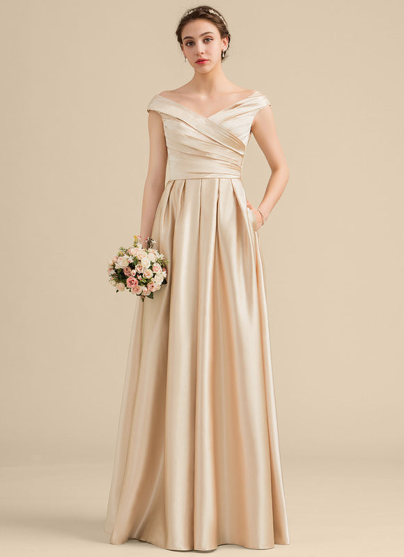 Robe Chic Satin Bordeaux Ajustée