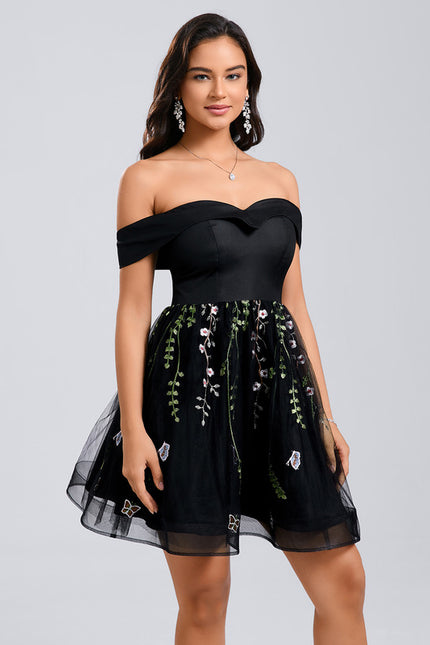 Robe Chic Courte Brodée Noire - gallery 2