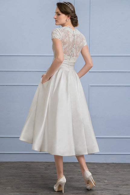 Robe Chic Blanche Satin Dentelle Volants - gallery 1