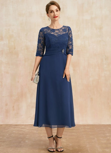 Robe Chic Marine Dentelle